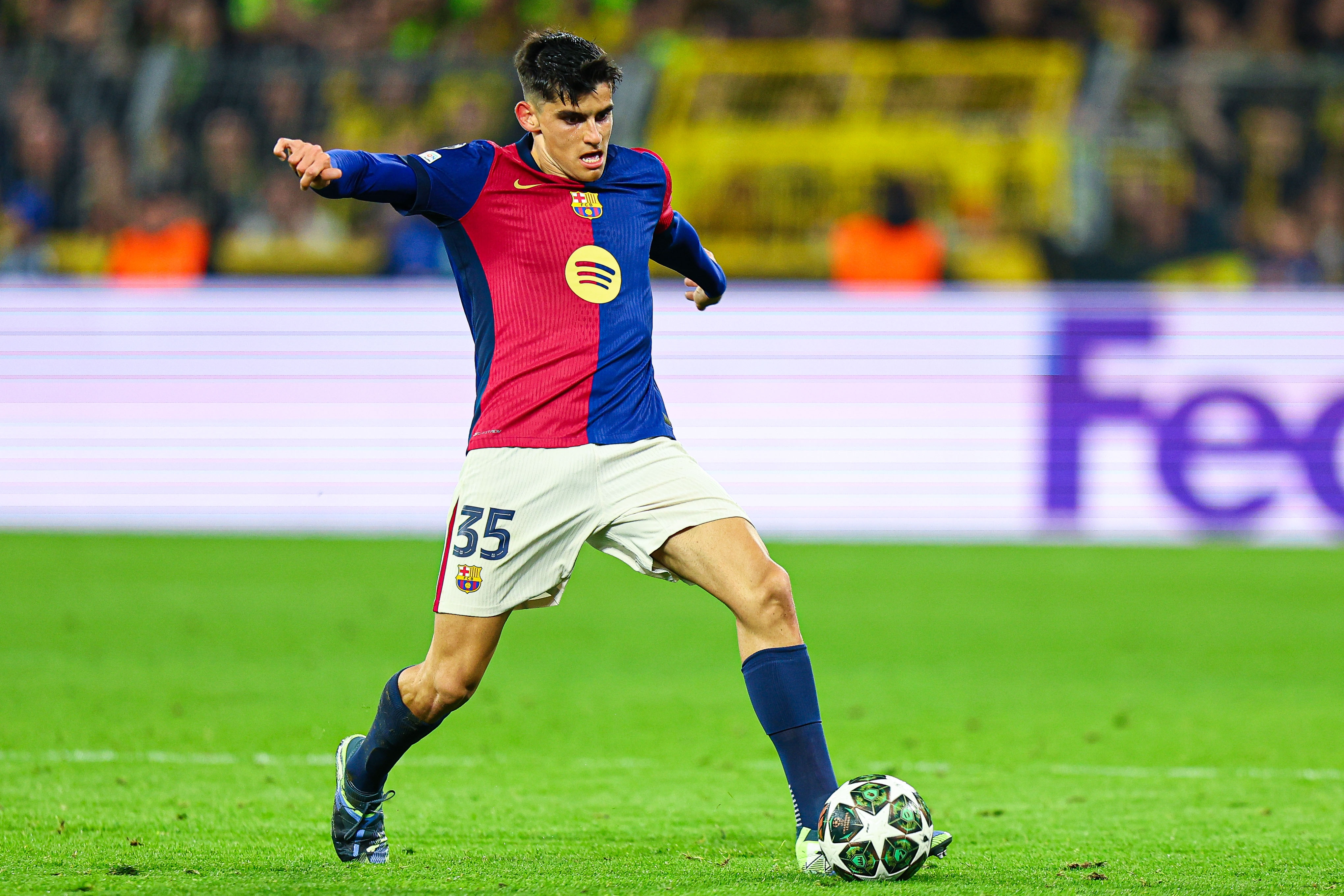 世体:弗里克将用杰拉德-马丁或托伦茨顶替受伤的巴尔德