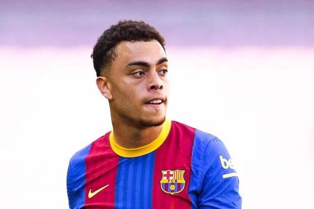 1692633443493090912.jpg 德斯特.jpg