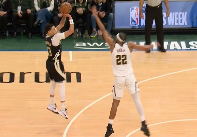 海星直播-悬念再起！雄鹿5分钟轰出20-4攻击波 追到仅差2分