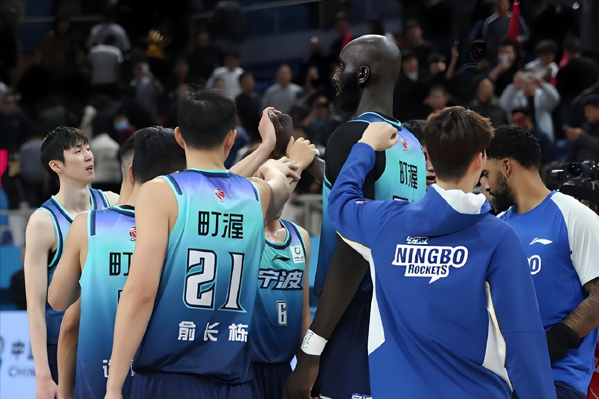 海星体育直播-廖三宁16+5无缘季后赛，徐昕进季后赛战老东家，贺希宁29分